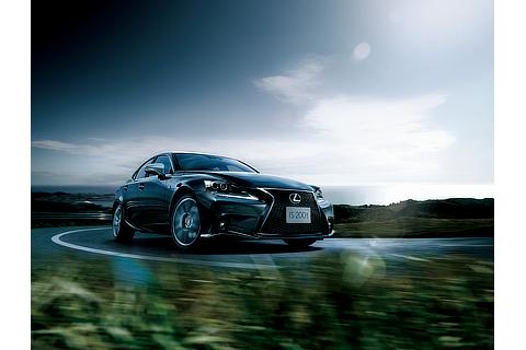 IS200t 特別仕様車“F SPORT Mode Plus”（ブラック）＜オプション装着車＞