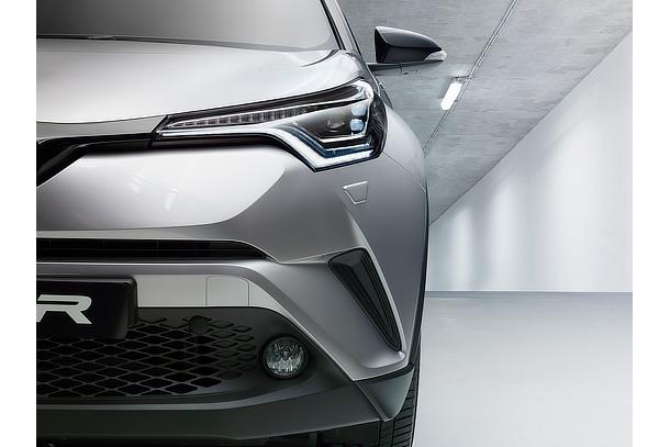 TOYOTA C-HR（欧州仕様）