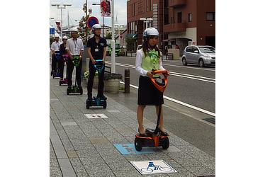 豊田市での公道走行実証実験の様子