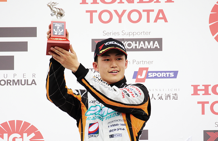 2位表彰台を獲得した国本 雄資（P.MU/CERUMO・INGING）