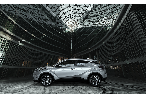 TOYOTA C-HR（欧州仕様）
