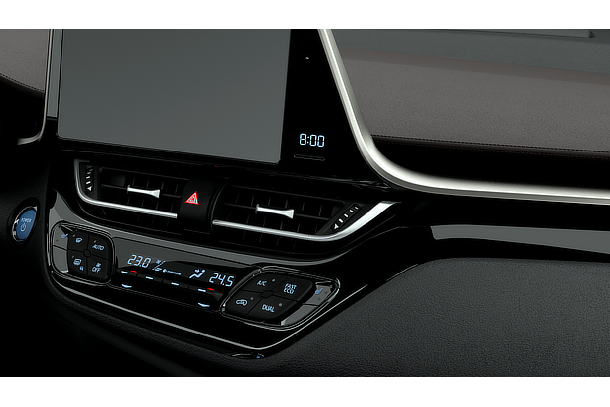 インテリア（内装色 ： リコリスブラウン／欧州仕様）