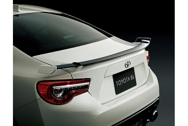 Wing-type rear spoiler
