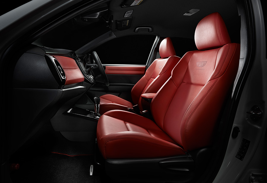 スポーツシート（合成皮革）