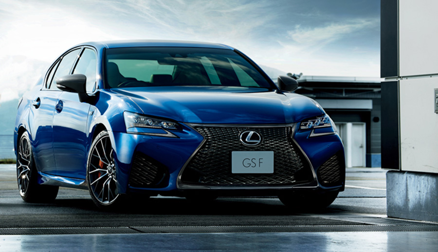 GS F＜オプション装着車＞