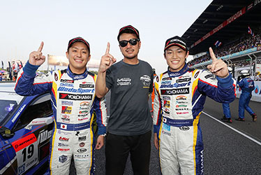 【ドライバー】関口 雄飛／【監督】坂東 正敬／【ドライバー】国本 雄資 SUPER GT 第7戦 BURIRAM SUPER GT RACE