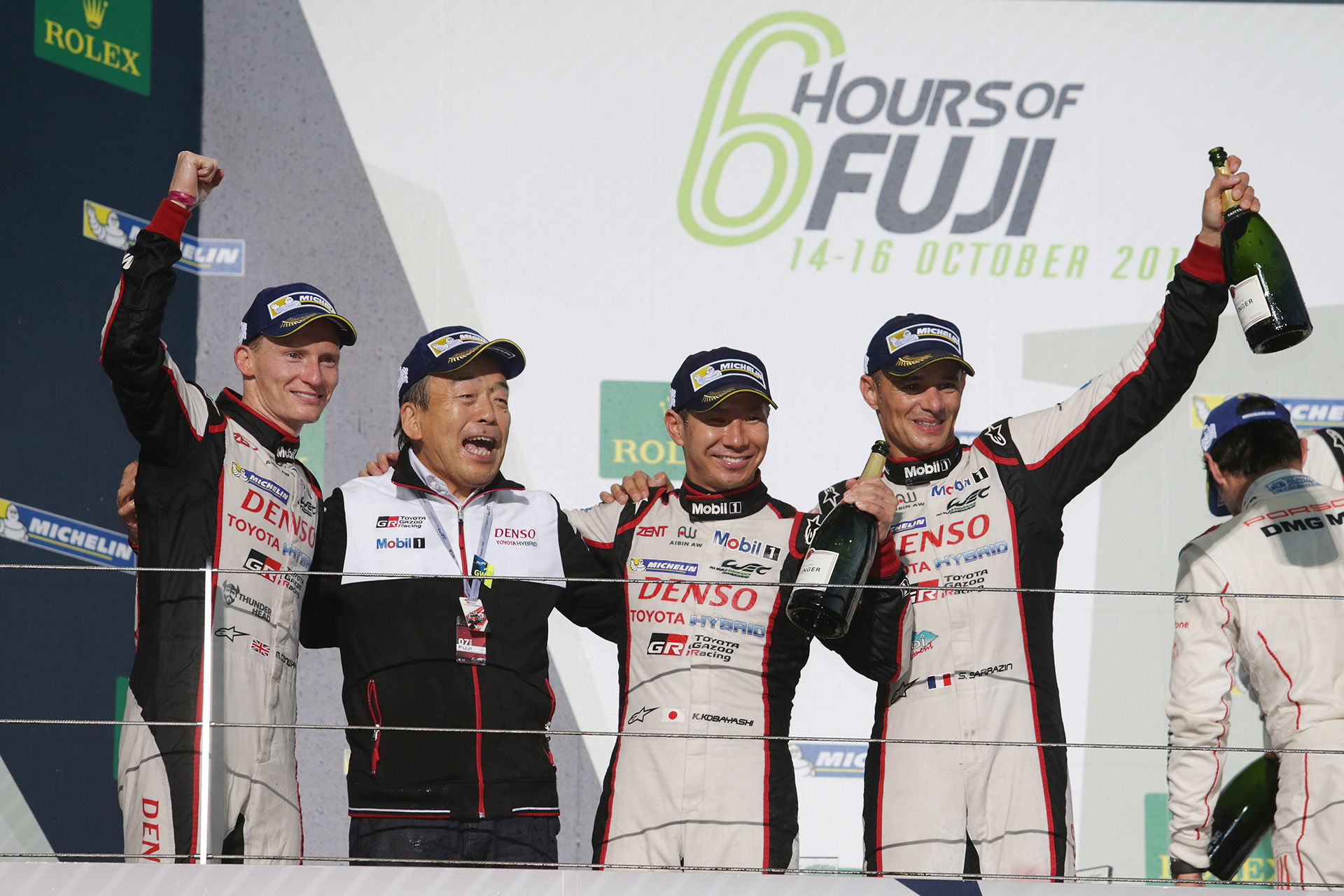 【ドライバー】マイク・コンウェイ／【代表取締役会長】内山田竹志／【ドライバー】小林可夢偉／ステファン・サラザン 2016 WEC Round 7 Fuji