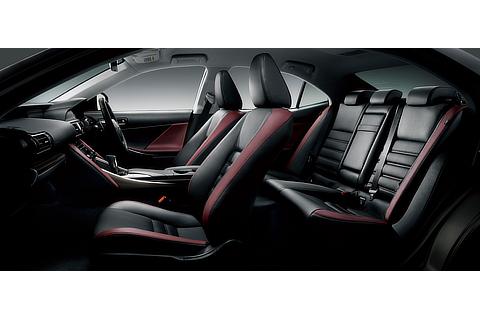 IS350“Version L”（インテリアカラー ： ニュアンスブラック）＜オプション装着車＞