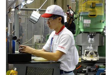 （フライス盤）剣持光彰（けんもち みつあき）