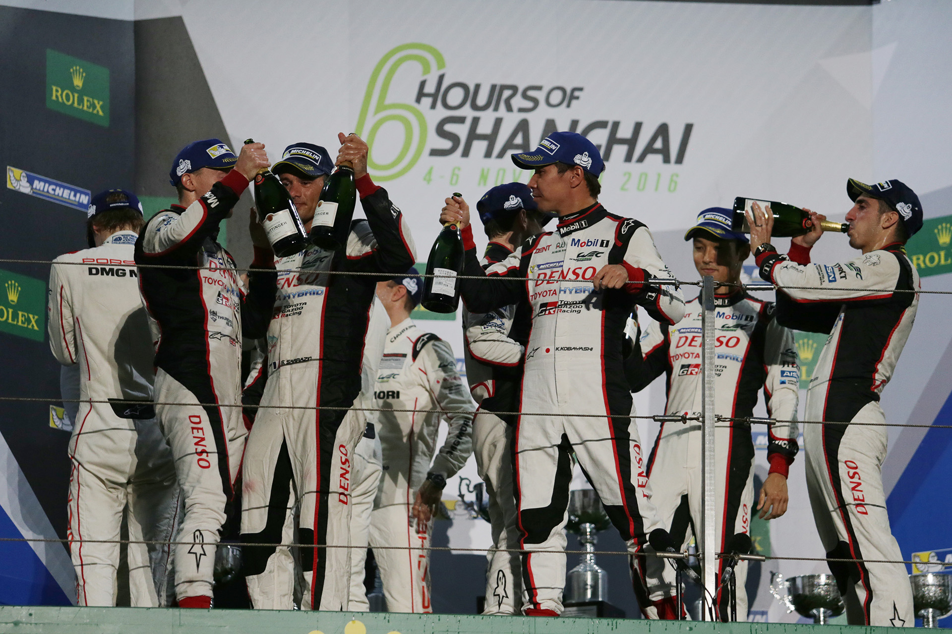 Mike Conway / Stéphane Sarrazin / Anthony Davidson / Kamui Kobayashi / Kazuki Nakajima / Sébastien Buemi, driver; 2016 WEC Round 8 Shanghai