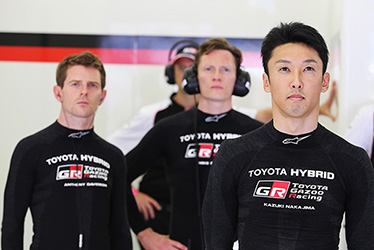 Anthony Davidson / Mike Conway / Kazuki Nakajima, driver; 2016 WEC Round 9 Bahrain
