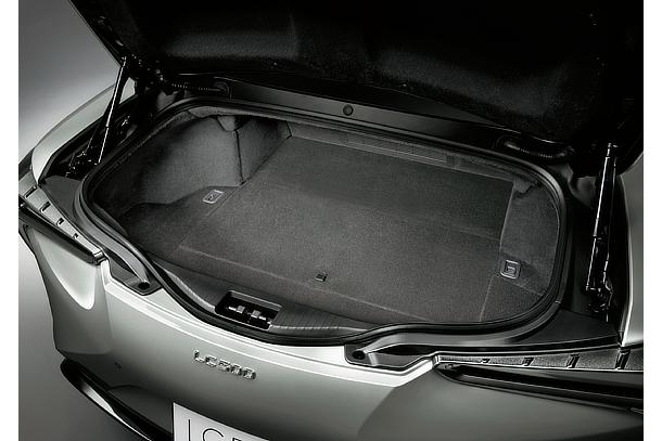 Luggage Space (LC 500)