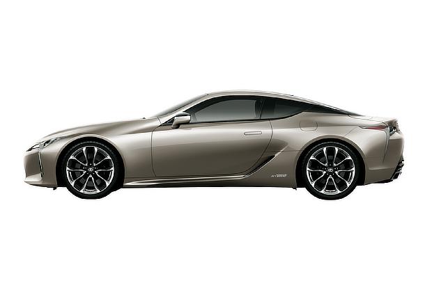 LC 500h S package (Sonic Titanium)