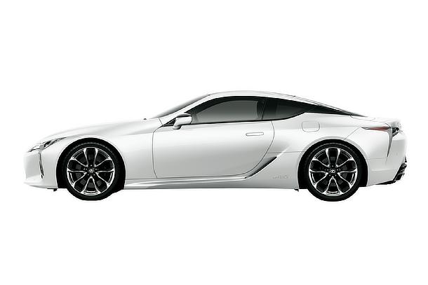 LC 500h S package (White Nova Glass Flake)