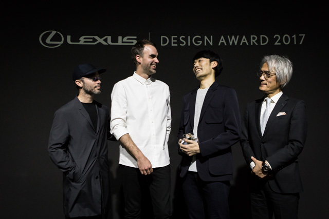 Lexus Design Award 2017 From left: Snarkitecture(Mentor), Hiroto Yoshizoe (Grand Prix Winner), Yoshihiro Sawa (President, Lexus International)