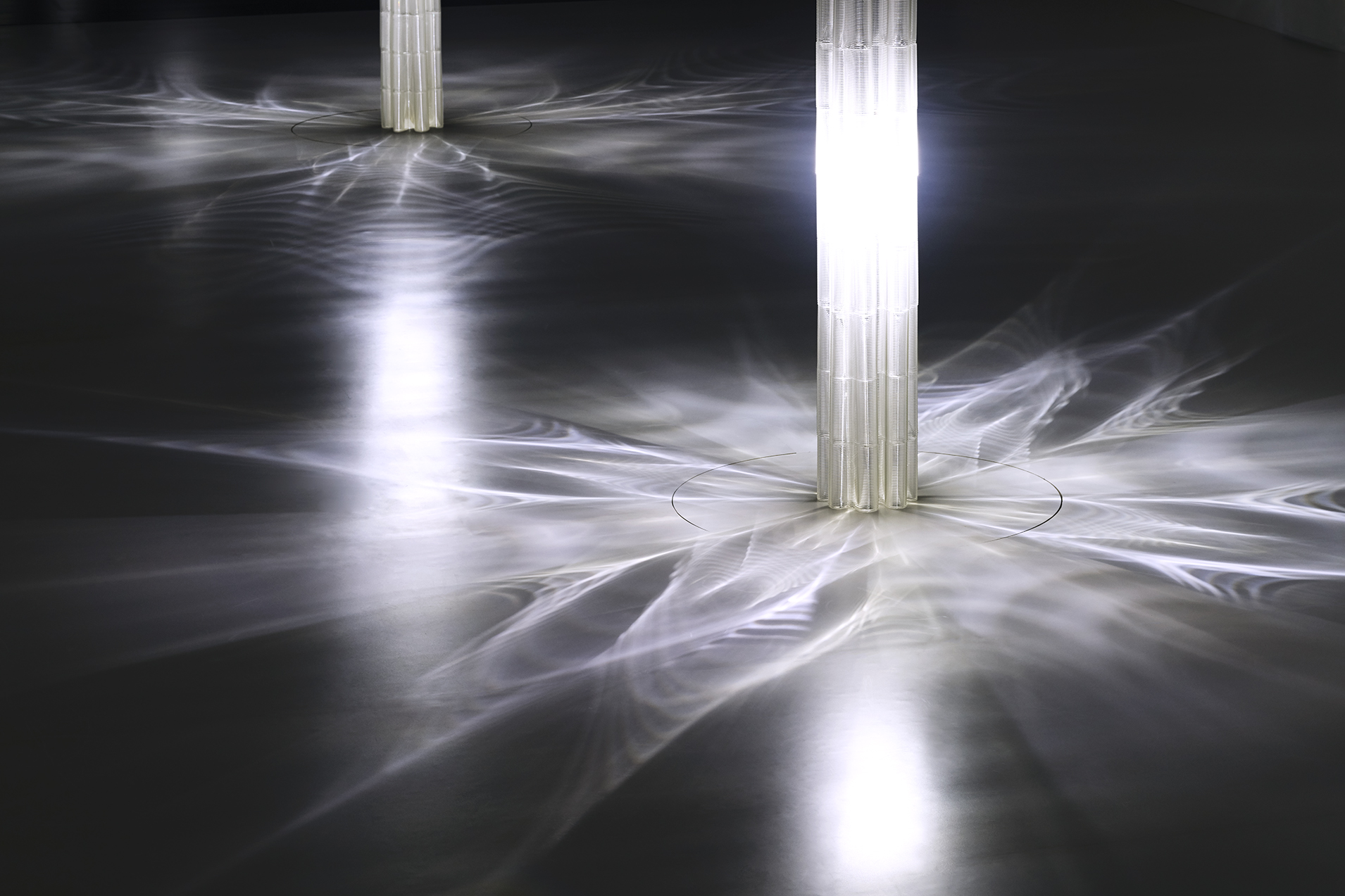 ANCIENT YET MODERN Caustics02