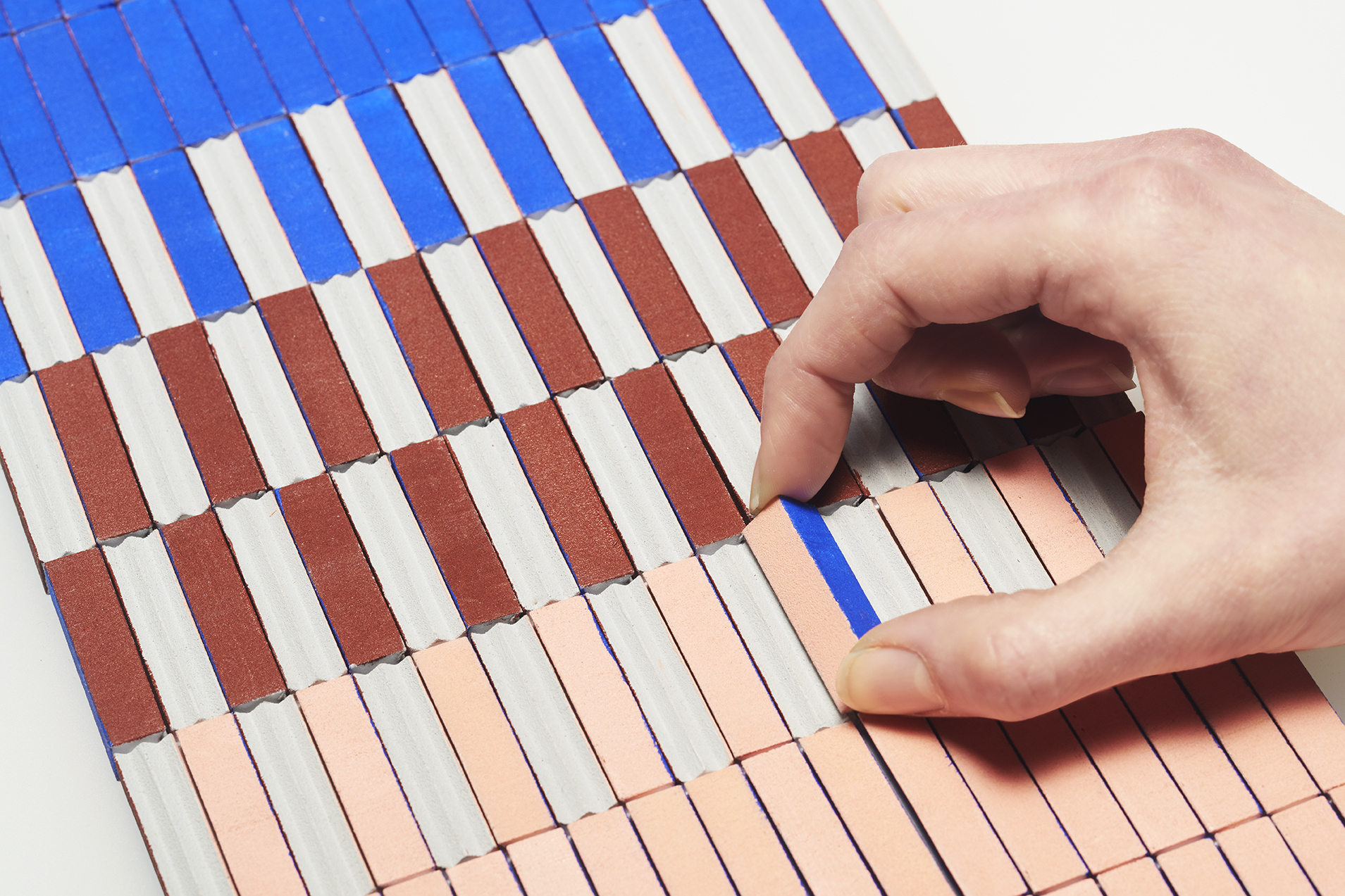 LDA PROTOTYPE STRUCTURAL COLOR - STATIC YET CHANGING