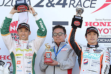 【ドライバー】中嶋 一貴／【監督】舘 信秀／【ドライバー】国本 雄資 SUPER FORMULA 2017年 第1戦 鈴鹿