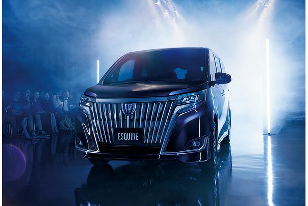 Gi“Premium Package” (ハイブリッド車) (スパークリングブラックパールクリスタルシャイン) 〈オプション装着車〉