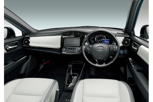 HYBRID G“W×B” (内装色：ブラック/シート色：ホワイト) 〈オプション装着車〉