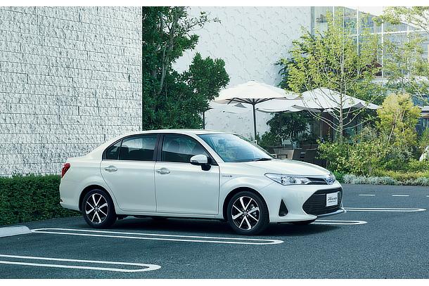 HYBRID G (ホワイトパールクリスタルシャイン) 〈オプション装着車〉