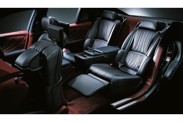 22-way adjustable rear power seat with a footrest