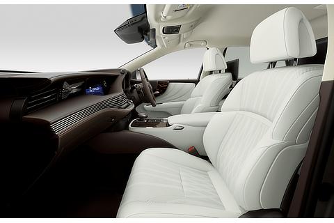 LS 500h "EXECUTIVE" (with "White" interior)