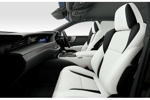 LS 500h "F SPORT" (with "White" interior)