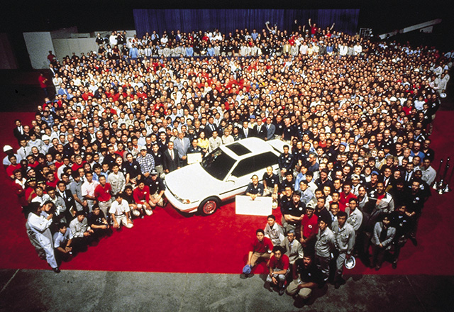 カムリ1号車とTMMのメンバー達