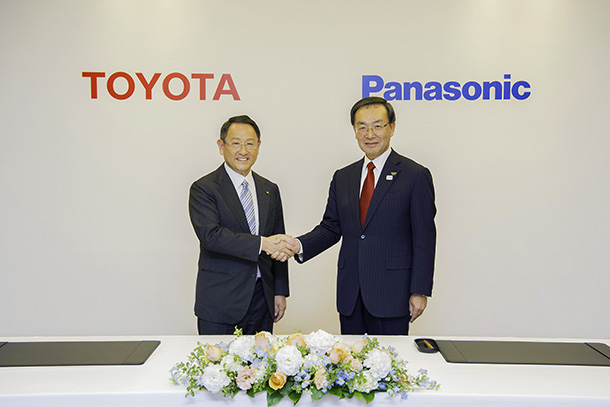 Signing of partnership agreement between Panasonic and Toyota