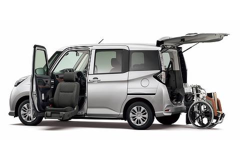 タンク ウェルキャブ 助手席リフトアップシート車“Bタイプ”（ベース車両 ： X“S”・2WD）（ブライトシルバーメタリック）＜オプション装着車＞