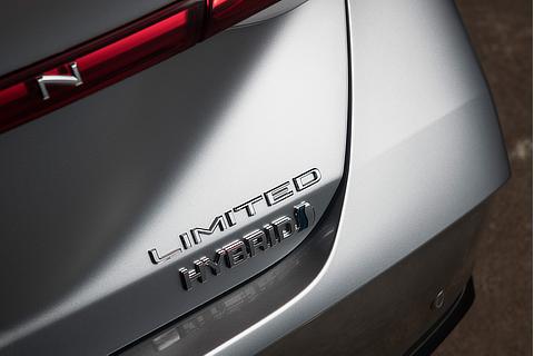 2019 Toyota Avalon Limited Hybrid