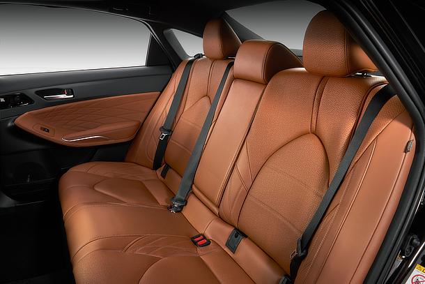 2019 Toyota Avalon Limited Hybrid