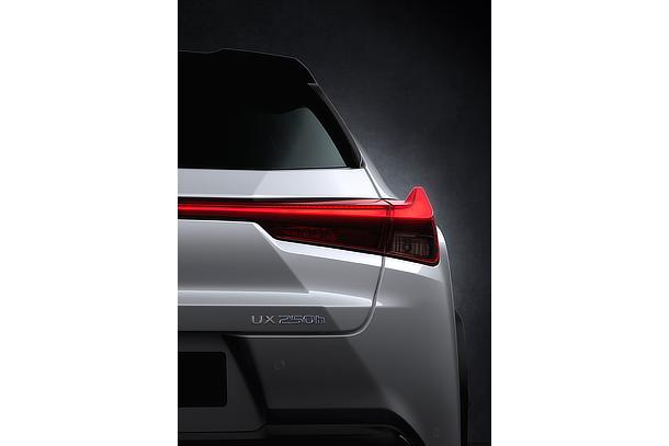 UX 250h "F SPORT"