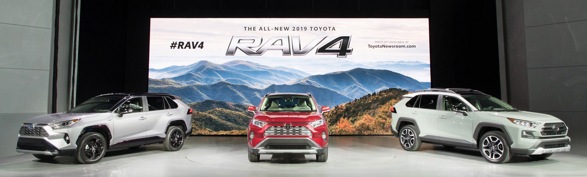 TOYOTA、ニューヨーク国際自動車ショーで新型RAV4を世界初披露