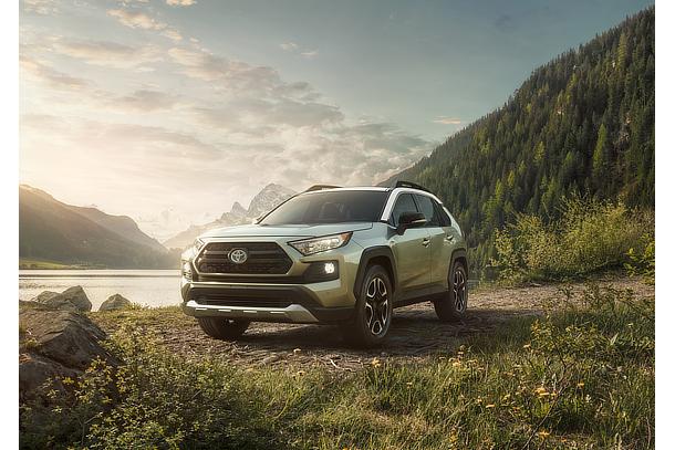 TOYOTA、ニューヨーク国際自動車ショーで新型RAV4を世界初披露