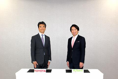 左 ： トヨタ 先進技術開発カンパニー 鯉渕健常務理事、右 ： ALBERT 代表取締役社長 松本壮志