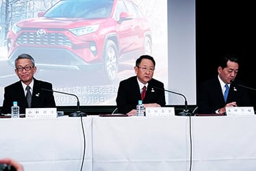 Koji Kobayashi, Executive Vice President / Akio Toyoda, President, Member of the Board of Directors / Shigeki Terashi, Executive Vice President