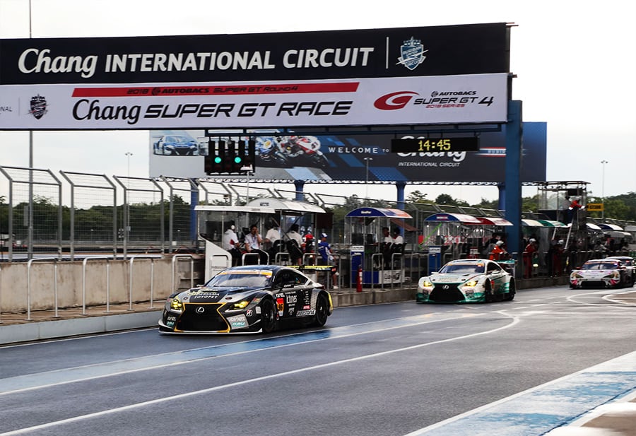 直前のスコールにより完全なウェットコンディションでの予選Q1となった