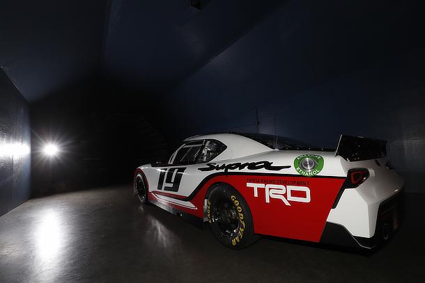 NASCARエクスフィニティ スープラ