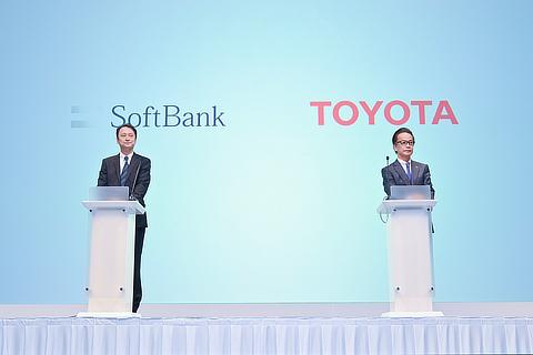 Junichi Miyakawa, Representative Director & CTO, SoftBank Corp. / Shigeki Tomoyama, Executive Vice President, Toyota Motor Corporation