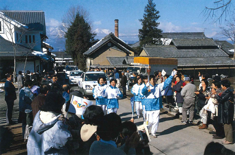 長野1998オリンピック聖火リレーのハリアーと初代プリウス