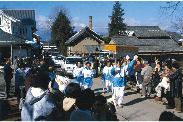 Harrier and 1st Generation Prius from Nagano 1998 Olympic Torch Relay