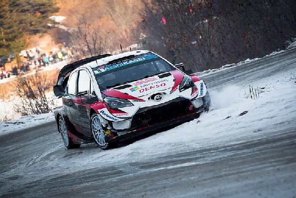 #8号車（オィット・タナック、マルティン・ヤルヴェオヤ）
