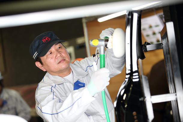 Demonstration of mirror-finish polishing