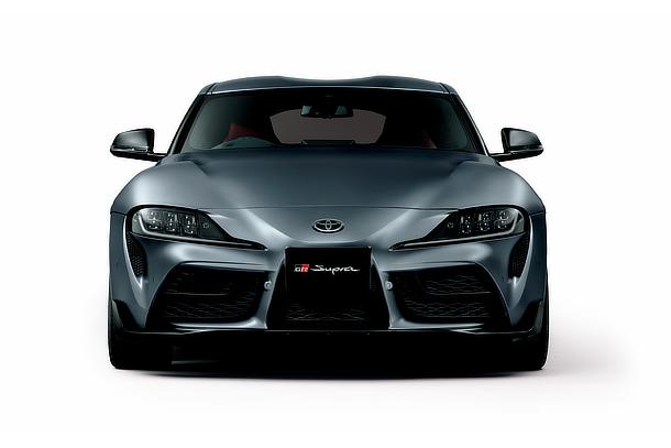 先行特別展示】トヨタ 新型スープラ “RZ” 内外装 マットストーム