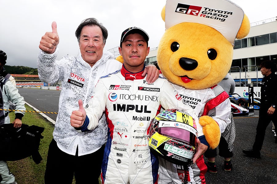 星野 一義監督と関口 雄飛（ITOCHU ENEX TEAM IMPUL SF19 19号車）
