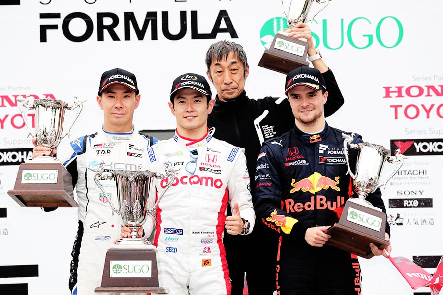 2位表彰台を獲得した小林 可夢偉（carrozzeria Team KCMG 18号車）