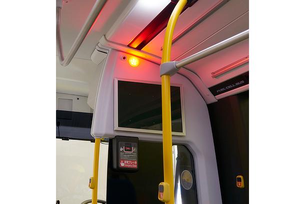 客席フラッシャーランプ（運転席仕切り部分）