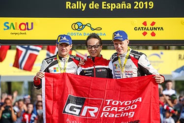 【ドライバー】マルティン・ヤルヴェオヤ／【GAZOO Racing Company President】友山 茂樹／【ドライバー】オィット・タナック 2019 WRC Round 13 Rally de España